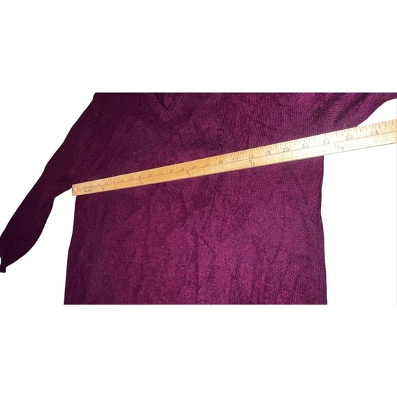 Vintage LL Bean Men Sweater M 100% Lambswool Wool V Neck Maroon Made In Scotland - Picture 5 of 7